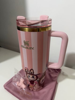 Vaso Stanley Labubu Rosa