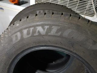 Dunlop 215/70R15C 109/107S Neumático