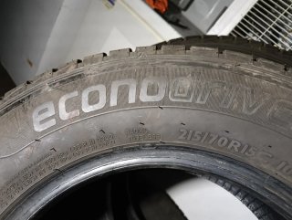 Dunlop 215/70R15C 109/107S Neumático