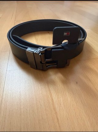 Cinturón Tommy Hilfiger Talla 105 Nuevo