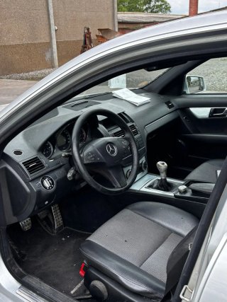 Mercedes-Benz c200 2009