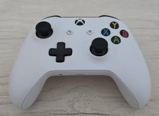 Xbox One S 1TB + Devil May Cry 5