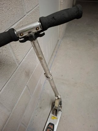 Patinete de acero