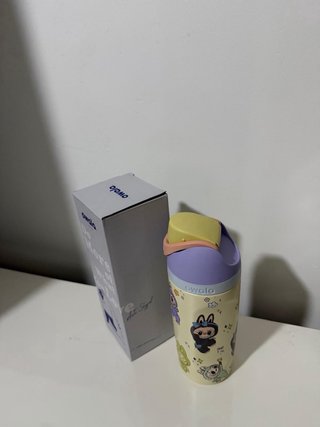 Vaso Owala con diseño de personajes