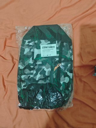 Mochila 10L Negra y Multicolor