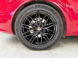 Porsche Cayenne Coupé GTS 2025