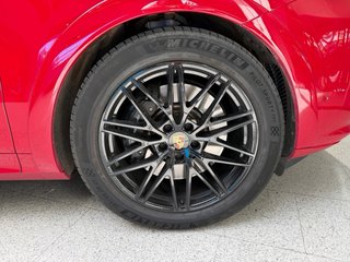 Porsche Cayenne Coupé GTS 2025