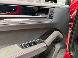 Porsche Cayenne Coupé GTS 2025
