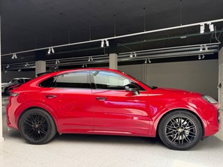 Porsche Cayenne Coupé GTS 2025