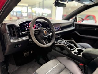 Porsche Cayenne Coupé GTS 2025