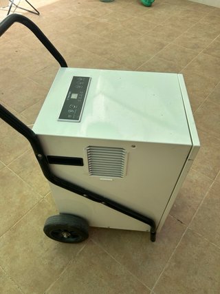 Deshumidificador Industrial con Ruedas