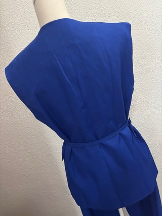 Traje chaleco y pantalón azul