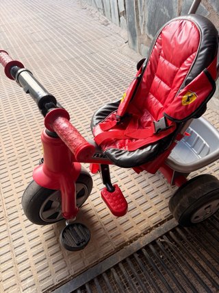 Triciclo Ferrari Rojo