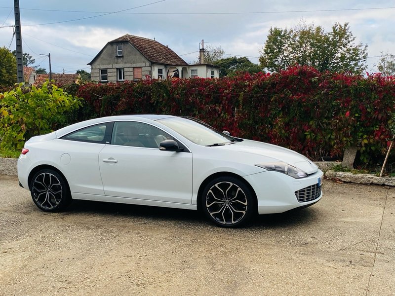 Renault Laguna Coupe 2.0 dCI - foto 1