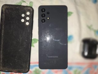 Samsung A32 nero tenuto bene