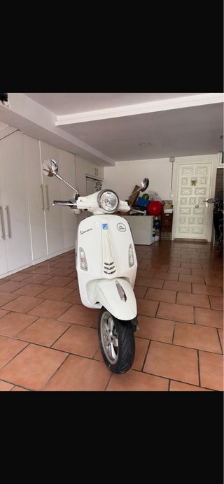 Vespa Sprint 49cc Blanca y Marrón