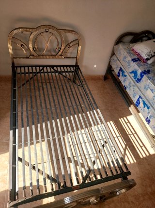 Vendo 3 camas de niquel.