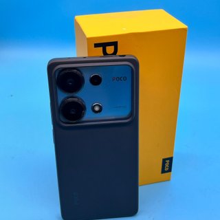 Xiaomi POCO Smartphone pantalla AMOLED carga