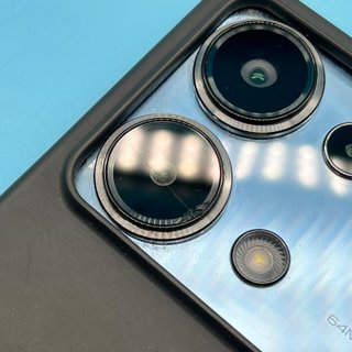 Xiaomi POCO Smartphone pantalla AMOLED carga