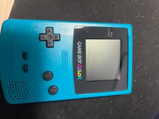 Nintendo Game Boy Color + Pokémon Azul