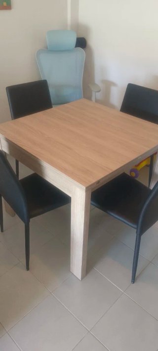 Mesa extensible madera color beige