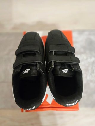 Nike Cortez unisex negras velcro Talla 37.5