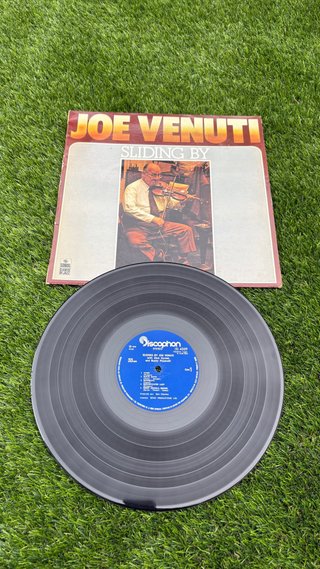 LP Vinilo “Sliding By” JOE VENUTI