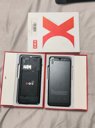 2 móvil xgody p30 nuevo Falta tapa trasera