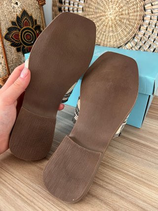 Sandalias planas Alma en Pena pedrería talla 38