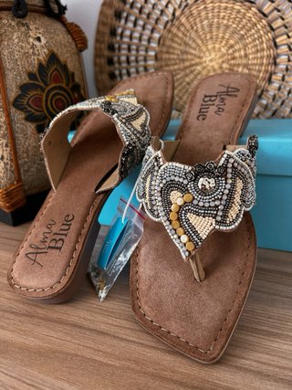 Sandalias planas Alma en Pena pedrería talla 38