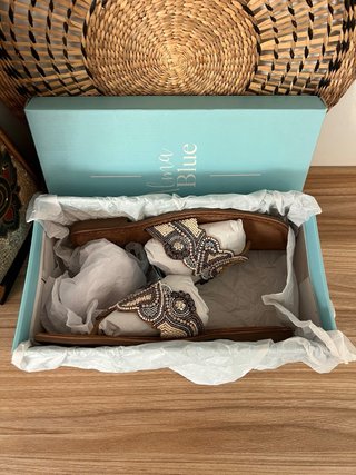 Sandalias planas Alma en Pena pedrería talla 38