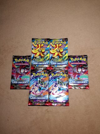 Sobres de Cartas Pokémon - Caos Creciente