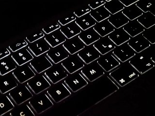 APPLE MACBOOK PRO ORDENADOR PORTÁTIL LAPTOP i5 SSD