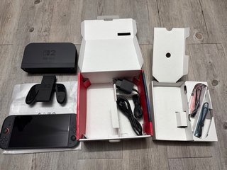 Nintendo Switch + Funda Rígida + Cristal Templado