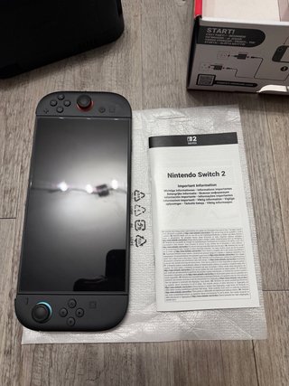 Nintendo Switch + Funda Rígida + Cristal Templado