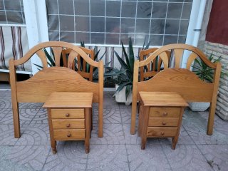 Cabezales y mesitas de noche de madera