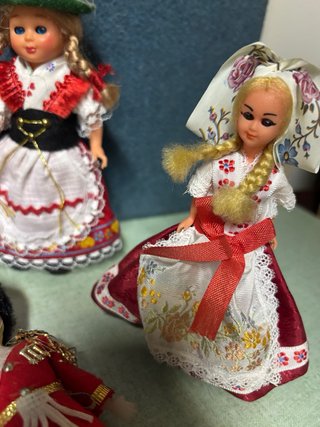 Bambole souvenir vintage varie nazioni