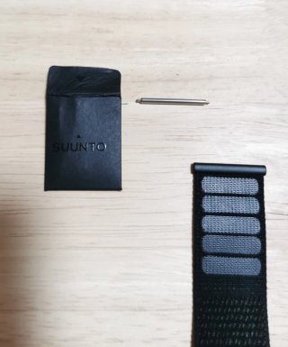 Correa Suunto 22Ath7 Loop Talla M/L Negra/Gris