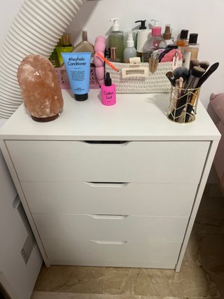 Cómoda blanca