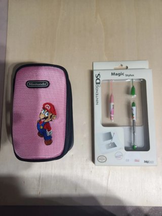 NUEVO.Oficial.Funda 3DS,DSi+2 Lápices retráctiles