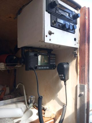 Barco / embarcación a motor