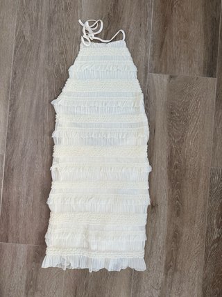 Vestido amarillo con volantes