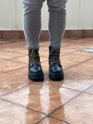 Botas plataforma Pull&Bear negras