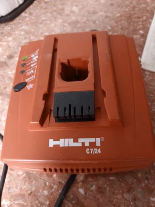 Cargador Hilti C7/24