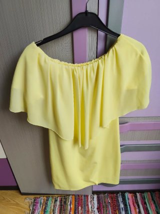 Lote 2 vestiti gialli. T. S/M