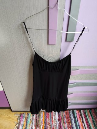 Lote. 2. Vestiti. Bianco/nero. T.S