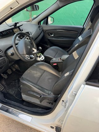 Renault Scénic 1.5 dCi 110CV año 2012