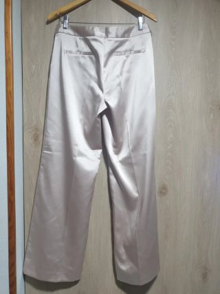 Conjunto Zara Blazer y Pantalón Seda Beige