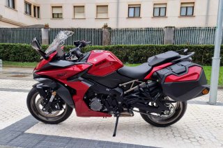 Suzuki GSX-S 1000 GT (2024)