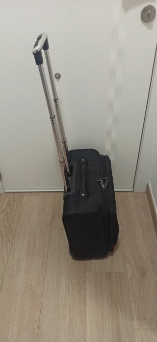 Maletín de equipaje de mano negro